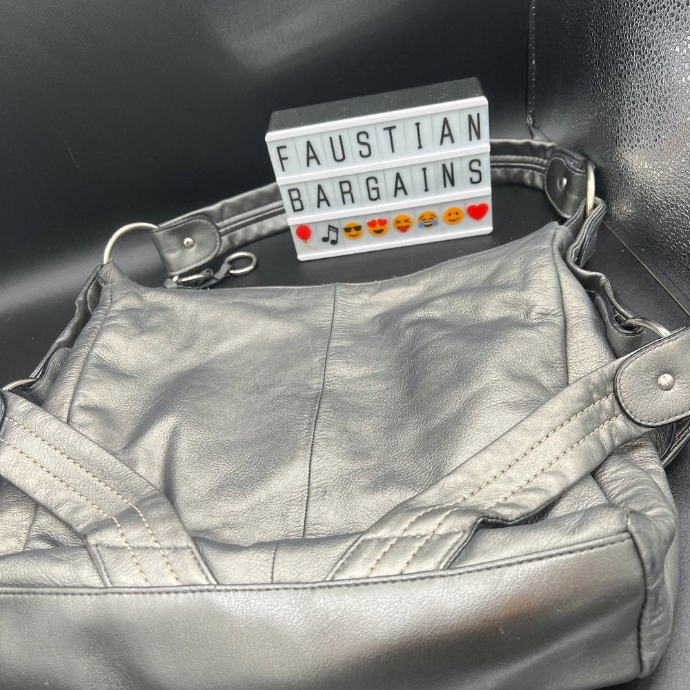 😈 *SOLD* a.n.a. Silver Metallic Leather Zipper Large Shoulder bag😈